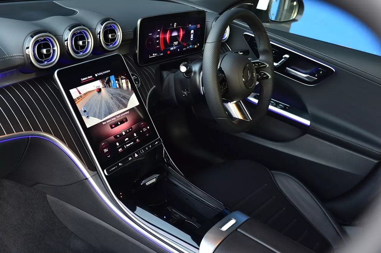 ประกอบไทยราคาดีงาม MERCEDES-BENZ NEW C-CLASS C220D AMG DYNAMIC 