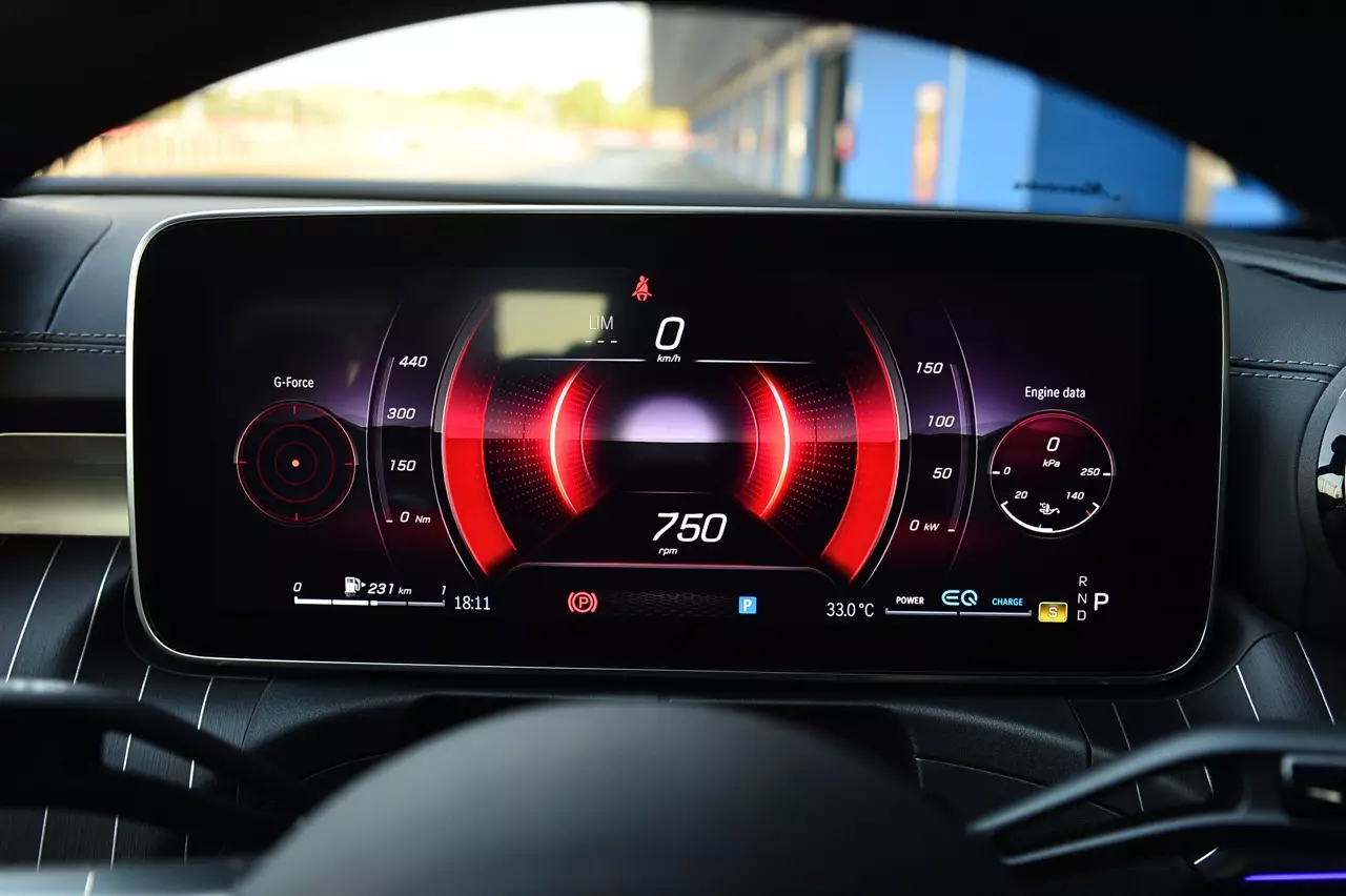 ประกอบไทยราคาดีงาม MERCEDES-BENZ NEW C-CLASS C220D AMG DYNAMIC 