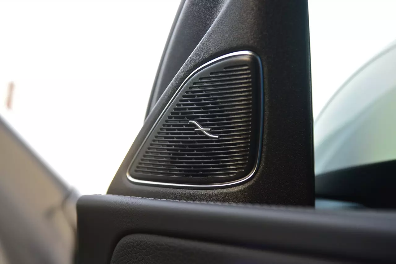 ประกอบไทยราคาดีงาม MERCEDES-BENZ NEW C-CLASS C220D AMG DYNAMIC 