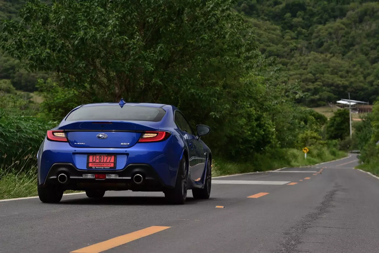 เล็กแต่ร้าย ทดสอบ SUBARU NEW BRZ EYESIGHT 6AT