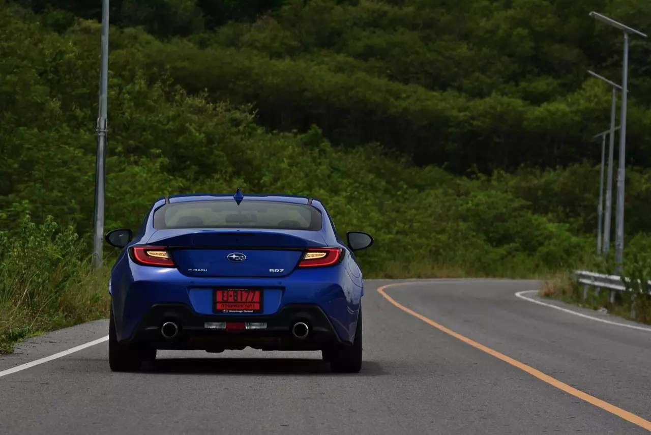 เล็กแต่ร้าย ทดสอบ SUBARU NEW BRZ EYESIGHT 6AT