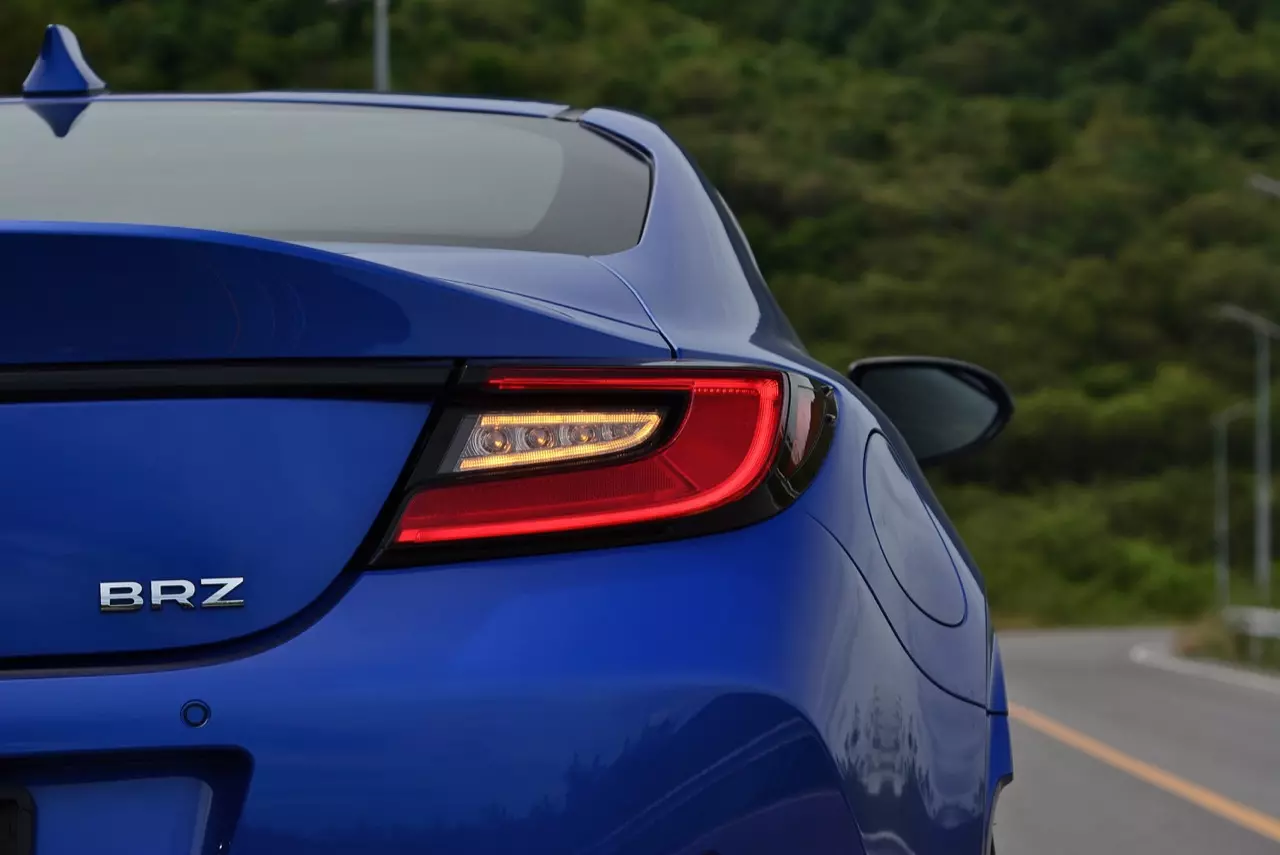 เล็กแต่ร้าย ทดสอบ SUBARU NEW BRZ EYESIGHT 6AT
