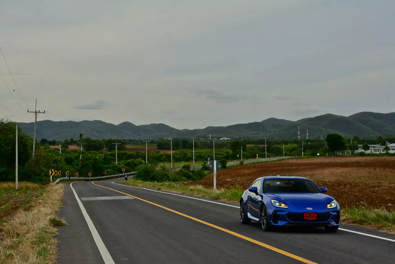 เล็กแต่ร้าย ทดสอบ SUBARU NEW BRZ EYESIGHT 6AT