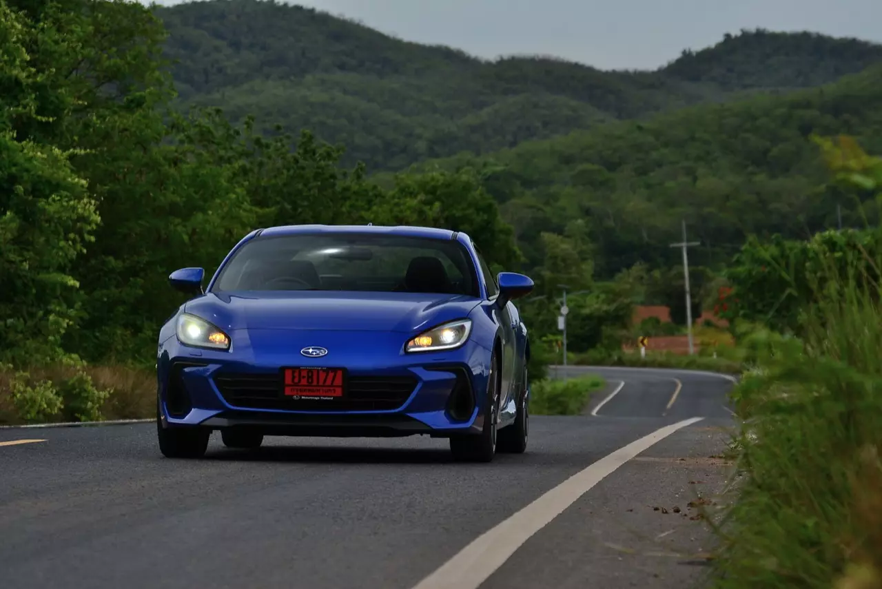 เล็กแต่ร้าย ทดสอบ SUBARU NEW BRZ EYESIGHT 6AT