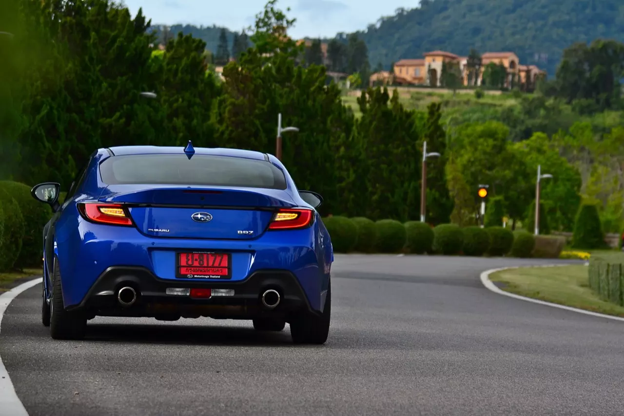 เล็กแต่ร้าย ทดสอบ SUBARU NEW BRZ EYESIGHT 6AT