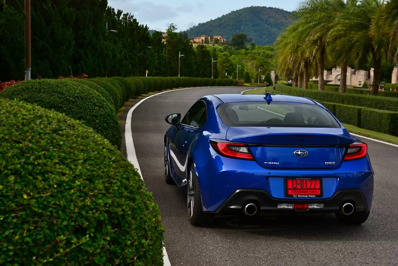เล็กแต่ร้าย ทดสอบ SUBARU NEW BRZ EYESIGHT 6AT
