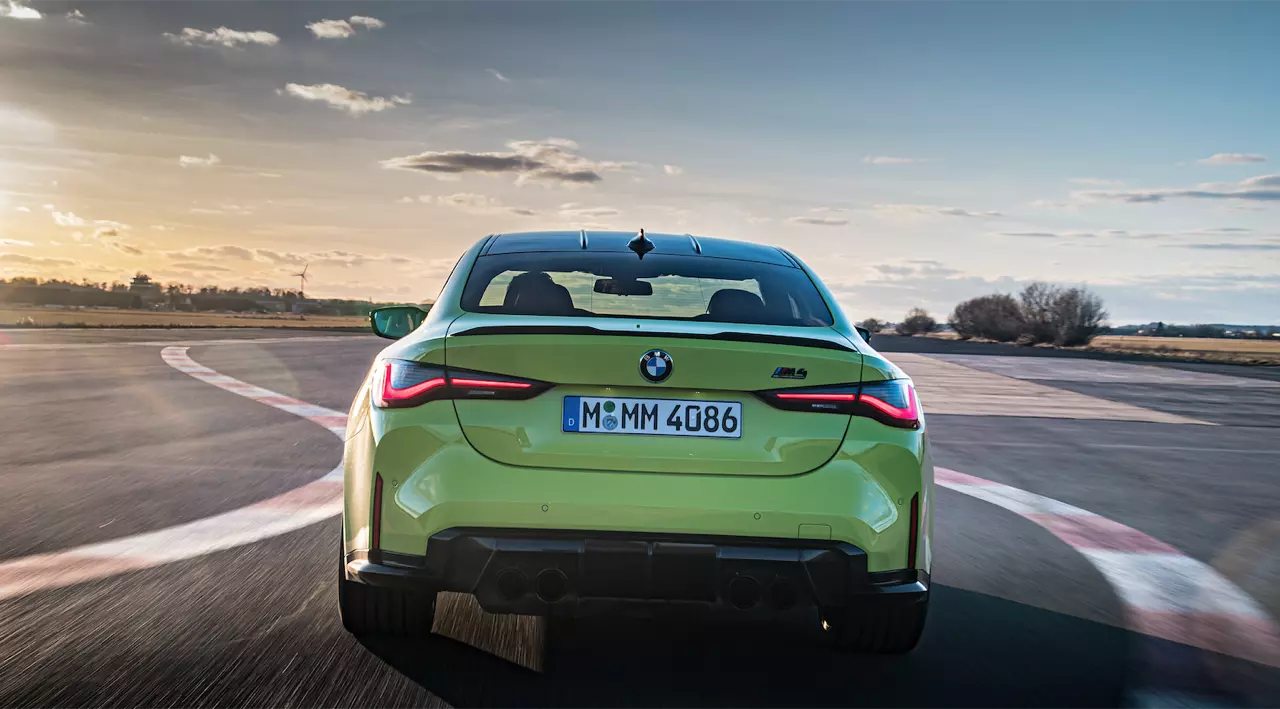 ราคามาแล้ว! โหดจมูกโต BMW M4 COMPETITION COUPE
