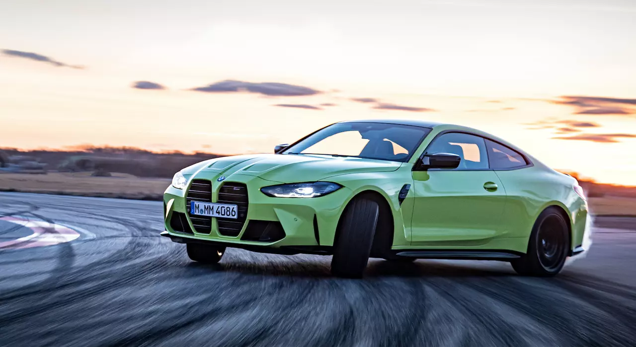 ราคามาแล้ว! โหดจมูกโต BMW M4 COMPETITION COUPE