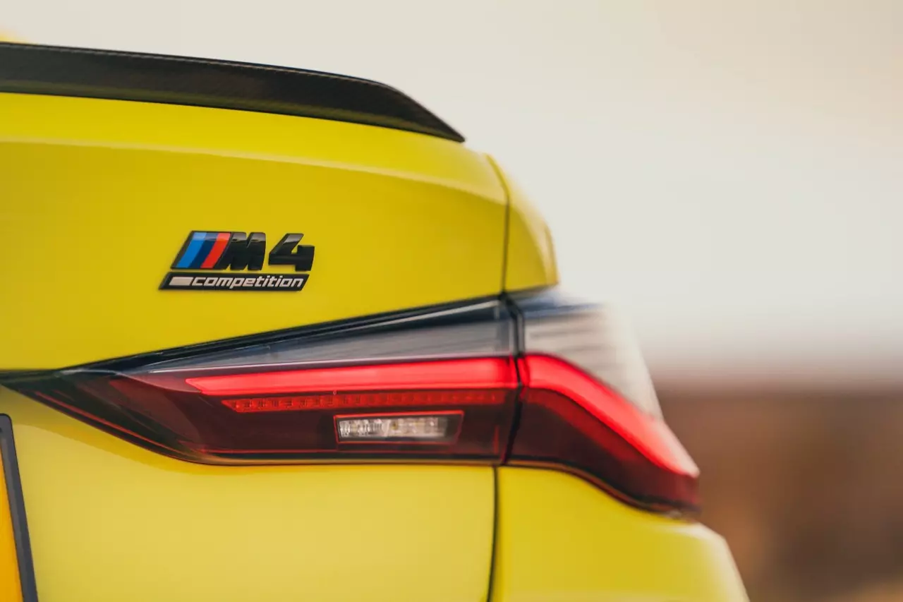 ราคามาแล้ว! โหดจมูกโต BMW M4 COMPETITION COUPE