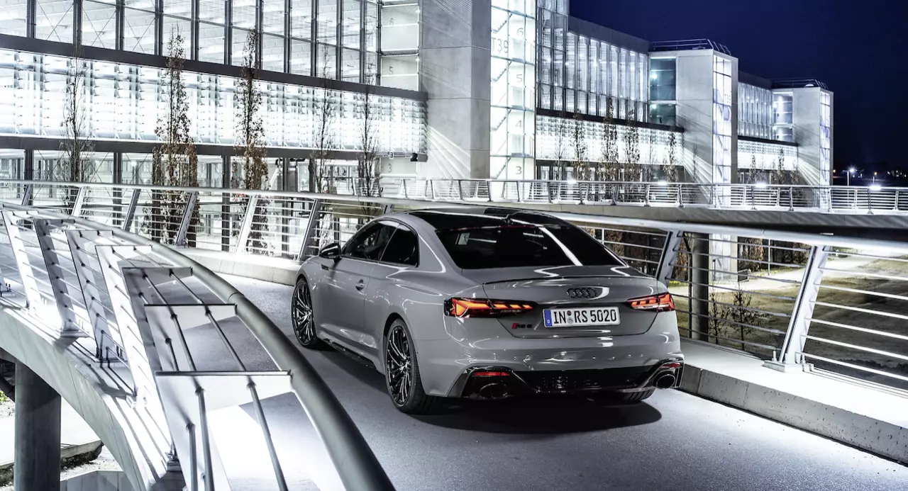 ขับสี่ ขี่แล้วหล่อ AUDI THAILAND เปิดตัวสปอร์ตคูเป้บ้าพลัง AUDI RS5 COUPE QUATTRO 