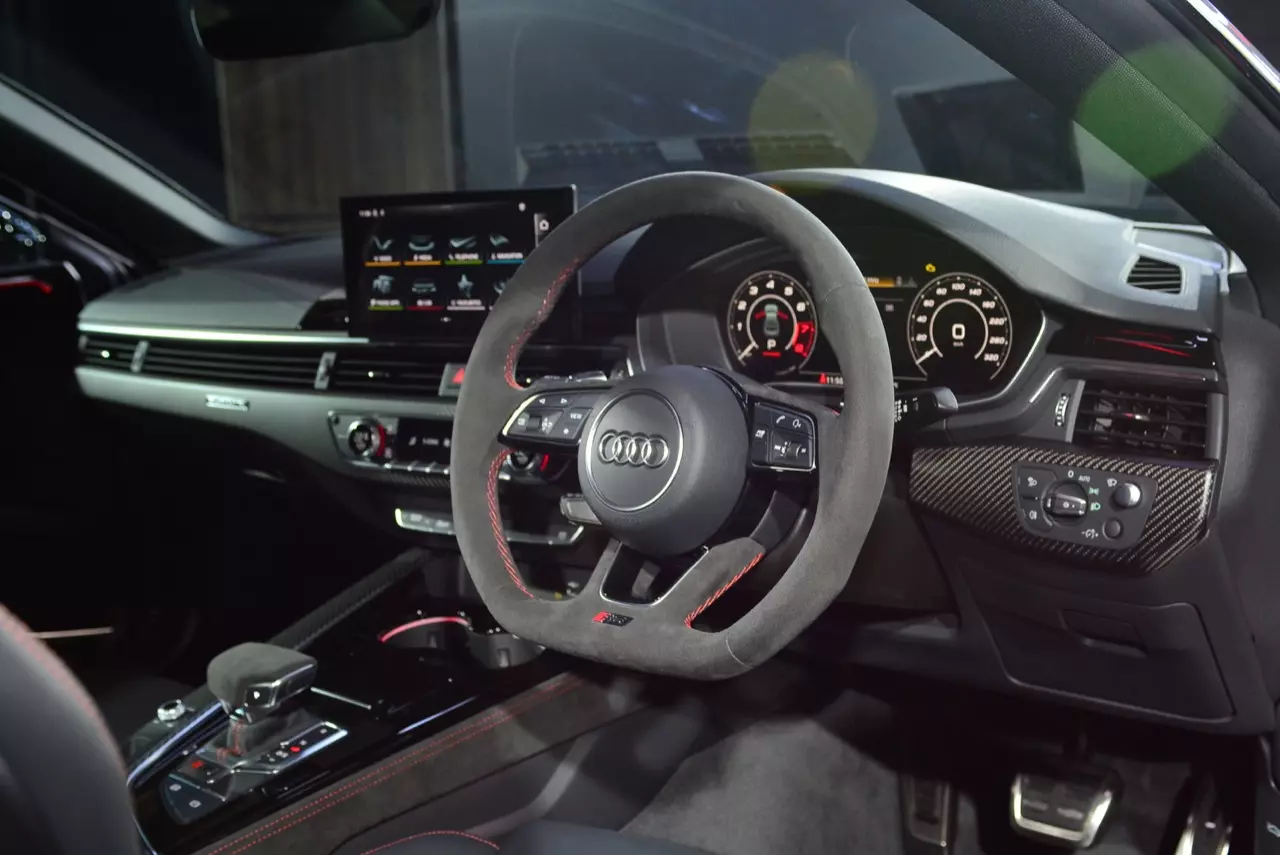 ขับสี่ ขี่แล้วหล่อ AUDI THAILAND เปิดตัวสปอร์ตคูเป้บ้าพลัง AUDI RS5 COUPE QUATTRO 