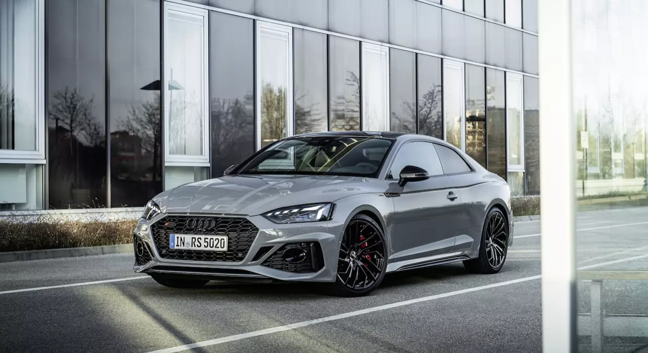 ขับสี่ ขี่แล้วหล่อ AUDI THAILAND เปิดตัวสปอร์ตคูเป้บ้าพลัง AUDI RS5 COUPE QUATTRO 