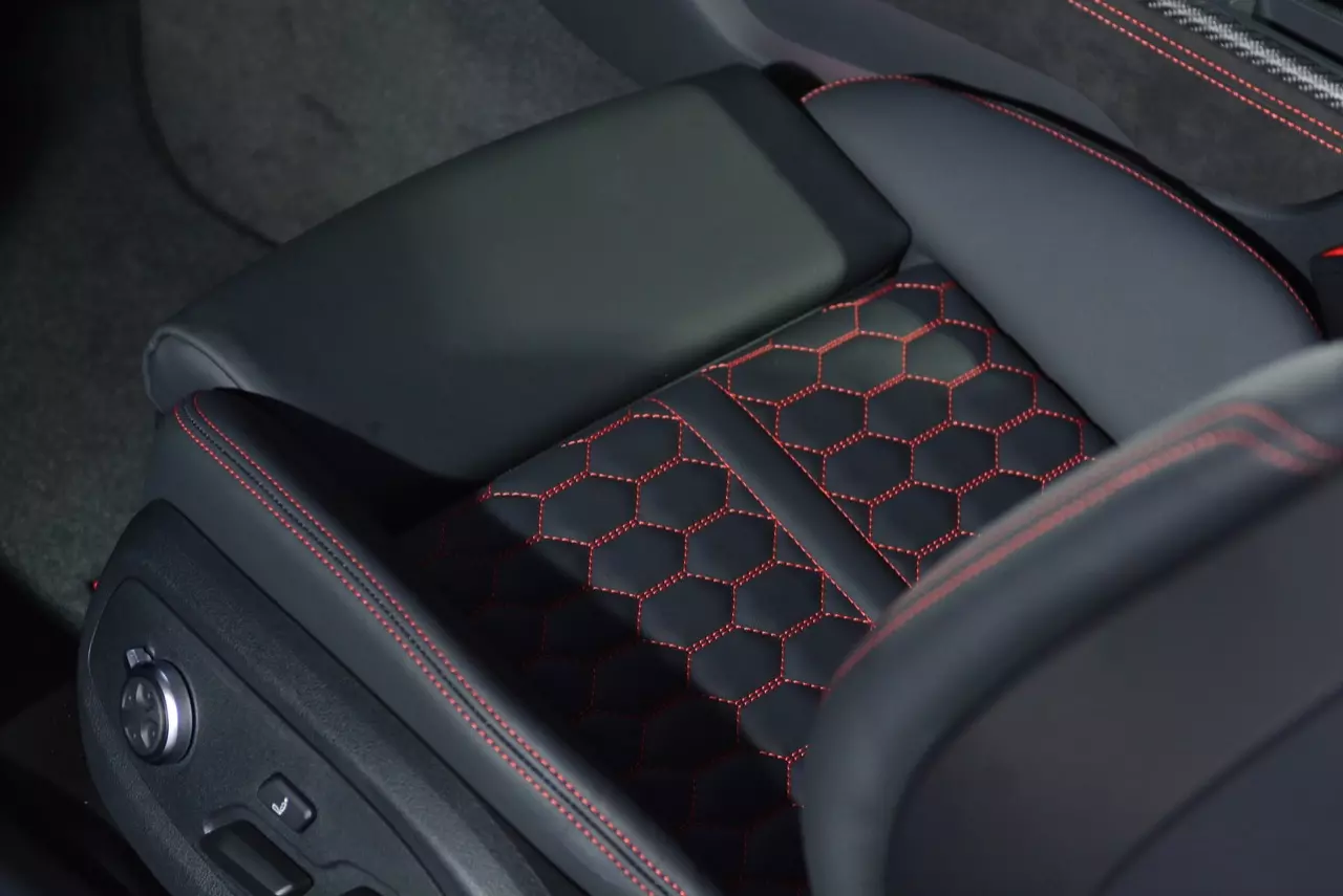 ขับสี่ ขี่แล้วหล่อ AUDI THAILAND เปิดตัวสปอร์ตคูเป้บ้าพลัง AUDI RS5 COUPE QUATTRO 