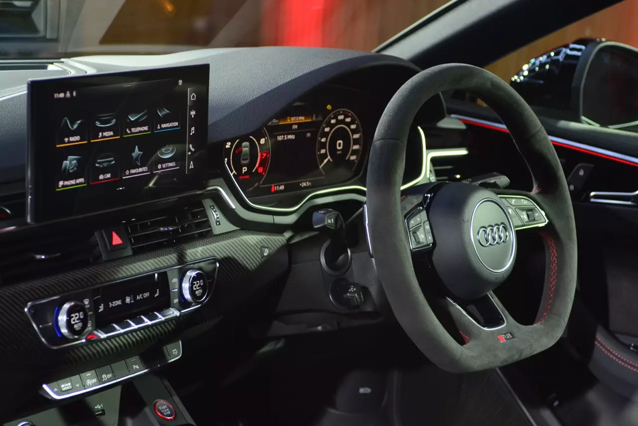 ขับสี่ ขี่แล้วหล่อ AUDI THAILAND เปิดตัวสปอร์ตคูเป้บ้าพลัง AUDI RS5 COUPE QUATTRO 