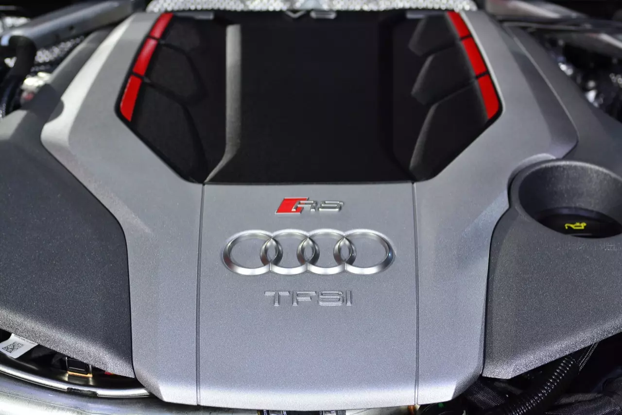 ขับสี่ ขี่แล้วหล่อ AUDI THAILAND เปิดตัวสปอร์ตคูเป้บ้าพลัง AUDI RS5 COUPE QUATTRO 