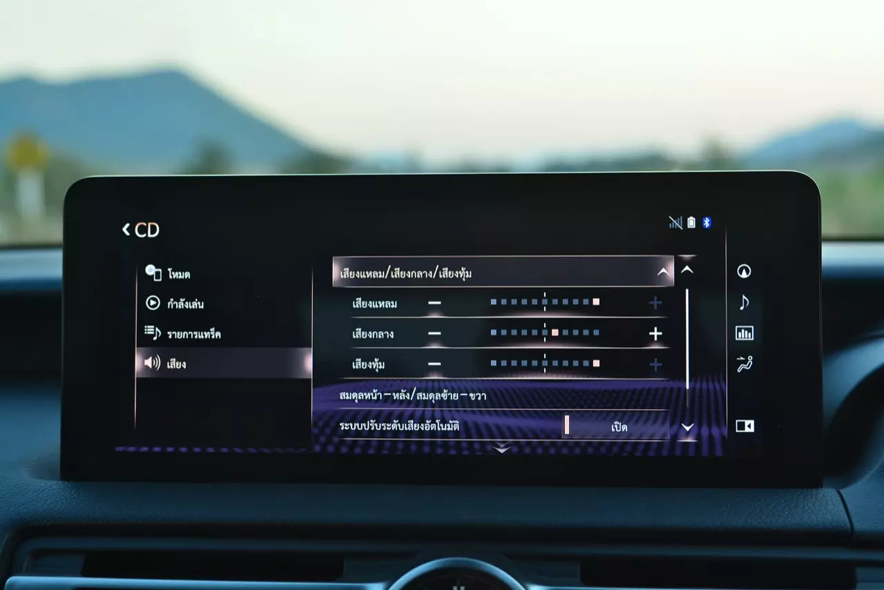 ลองของหรู! ทดสอบ LEXUS IS300h HYBRID F SPORT FACELIFT 2021