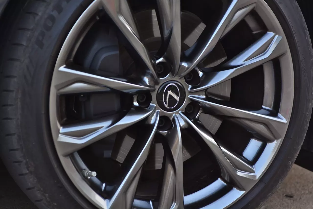 ลองของหรู! ทดสอบ LEXUS IS300h HYBRID F SPORT FACELIFT 2021