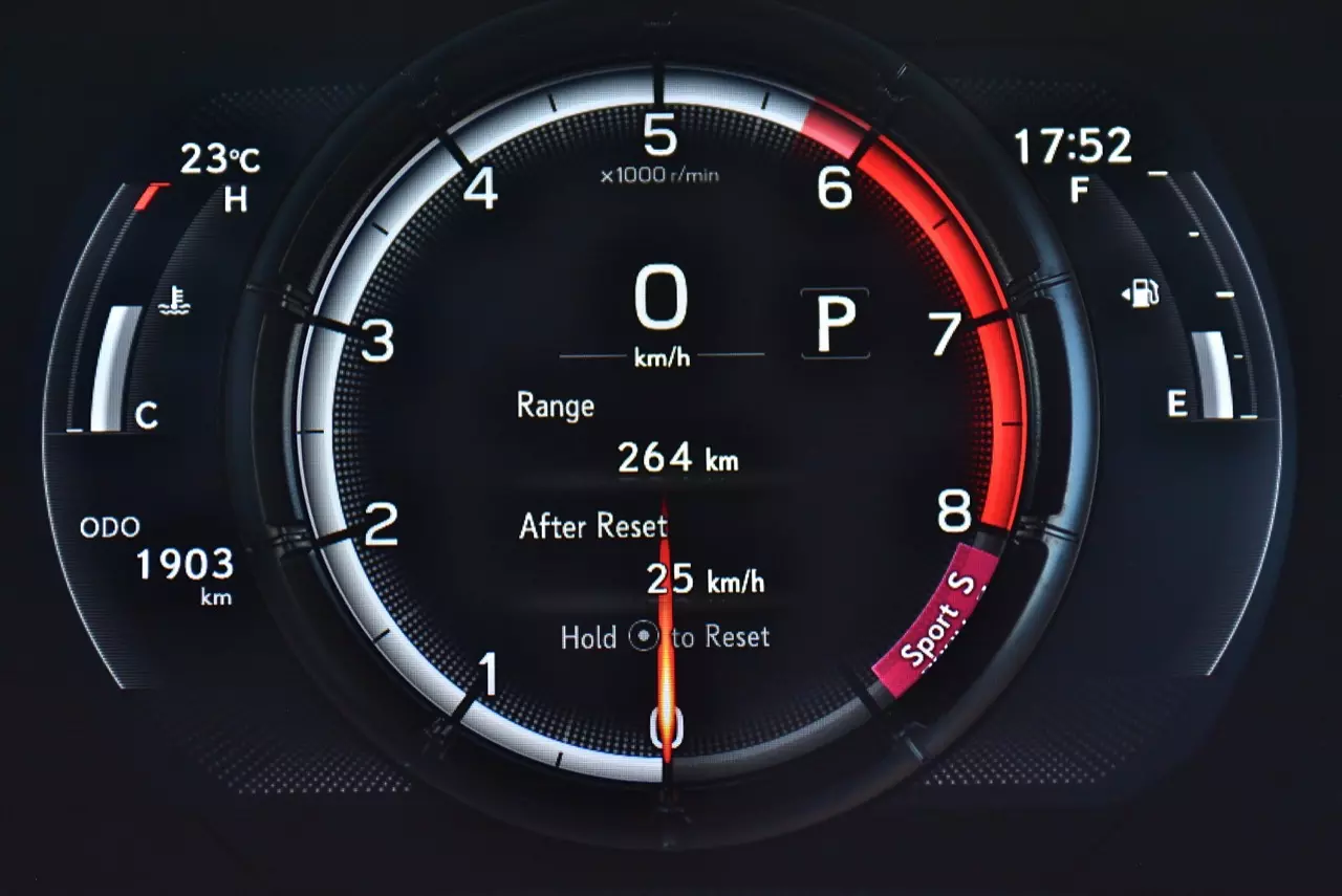 ลองของหรู! ทดสอบ LEXUS IS300h HYBRID F SPORT FACELIFT 2021