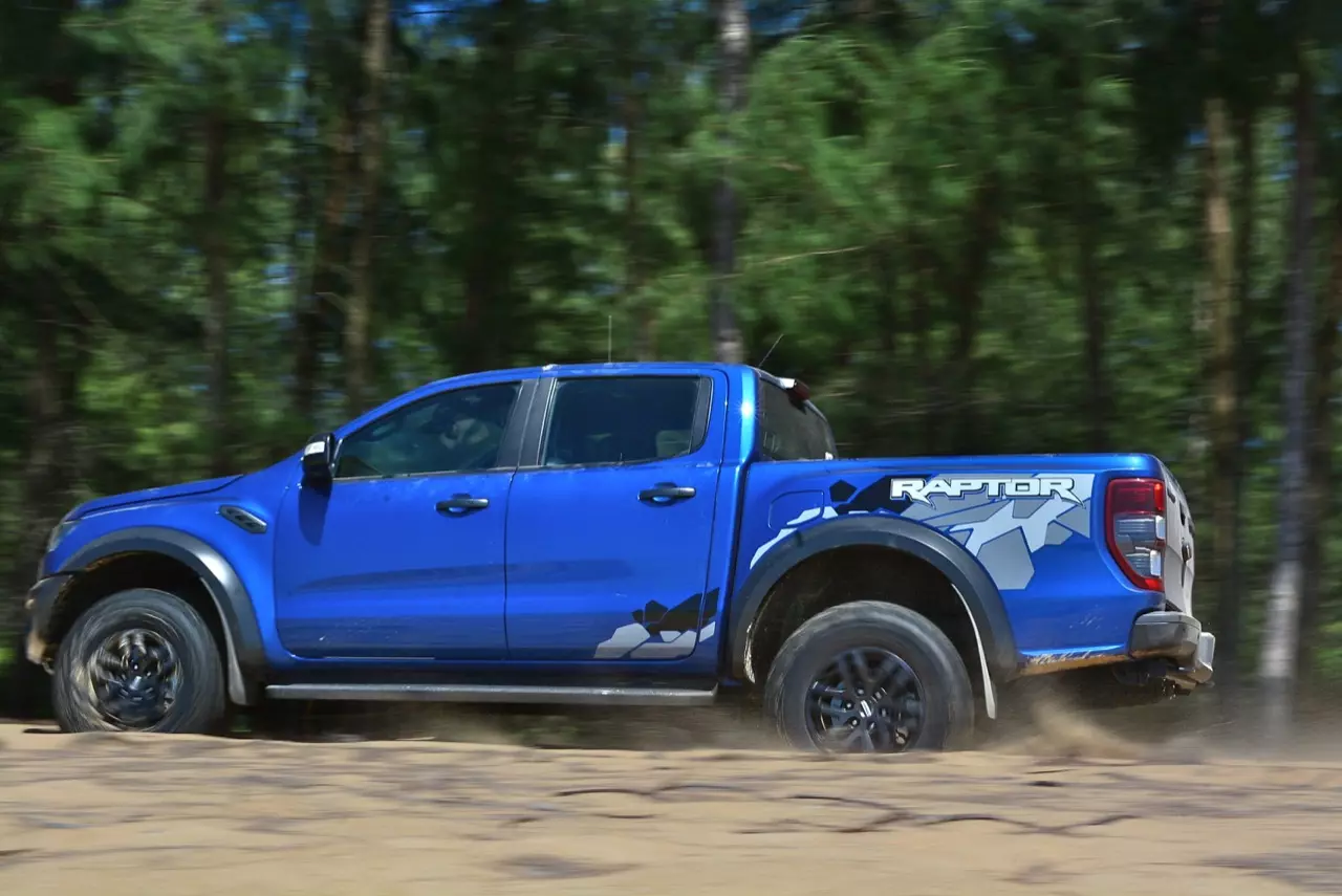 ใช้ให้เป็น ระบบขับเคลื่อน 4 ล้อ 4 WD ในเอสยูวีและปิกอัพ