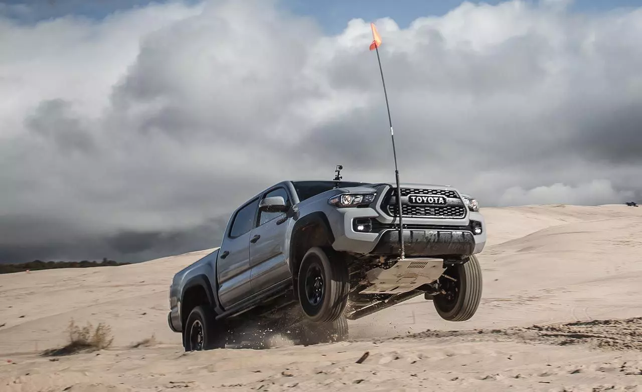 ใช้ให้เป็น ระบบขับเคลื่อน 4 ล้อ 4 WD ในเอสยูวีและปิกอัพ