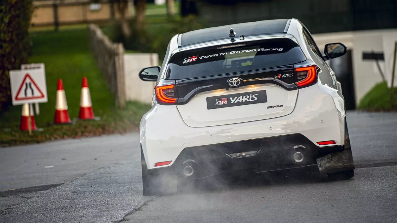 อย่างฮอต GR YARIS คันละ 2.7 ล้าน ลูกค้าไทยจอง 500 คัน ได้มาแค่ 127 คัน!