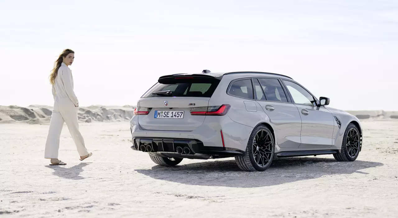 ราคาดีงาม BMW M3 Competition M xDrive Touring สปอร์ตแวกอนสายโหด 510 แรงม้า