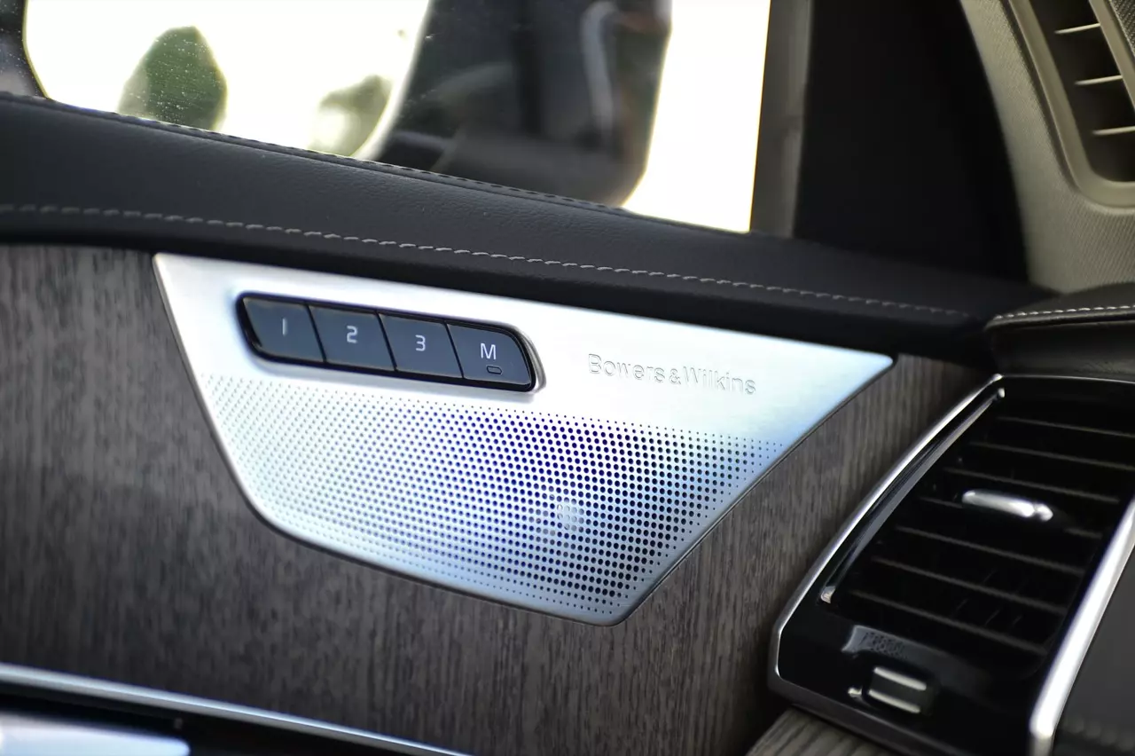 ทดสอบ VOLVO XC90 RECHARGE ULTMATE T8 ยานแม่ไวกิ้ง แรงบิดทะลุมิติกับระบบ PLUG IN HYBRID