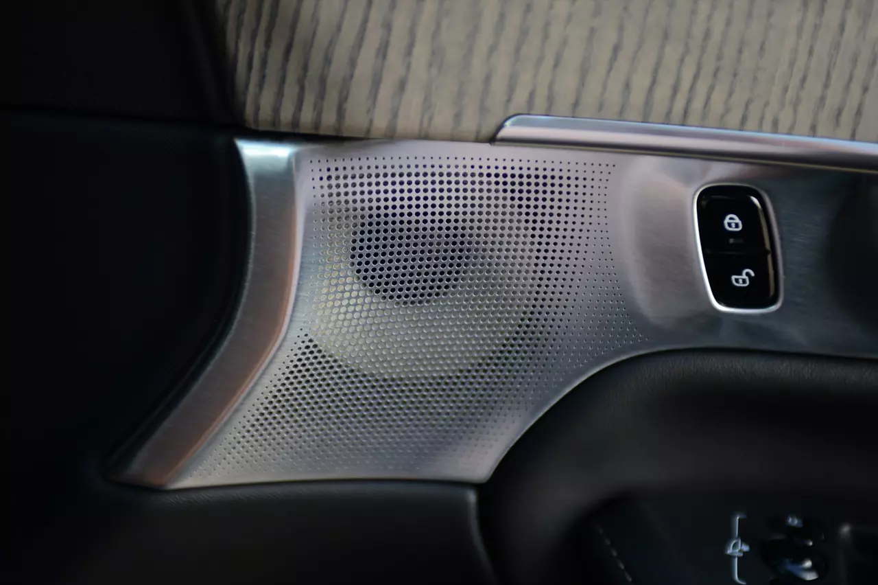 ทดสอบ VOLVO XC90 RECHARGE ULTMATE T8 ยานแม่ไวกิ้ง แรงบิดทะลุมิติกับระบบ PLUG IN HYBRID