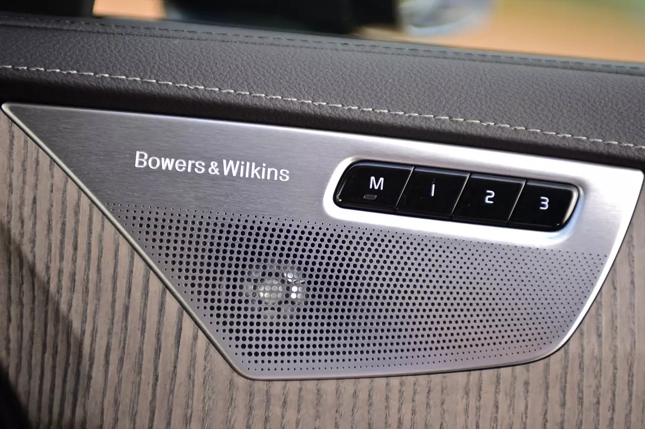 ทดสอบ VOLVO XC90 RECHARGE ULTMATE T8 ยานแม่ไวกิ้ง แรงบิดทะลุมิติกับระบบ PLUG IN HYBRID