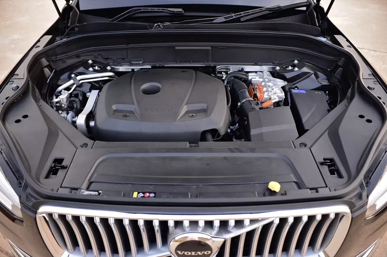 ทดสอบ VOLVO XC90 RECHARGE ULTMATE T8 ยานแม่ไวกิ้ง แรงบิดทะลุมิติกับระบบ PLUG IN HYBRID