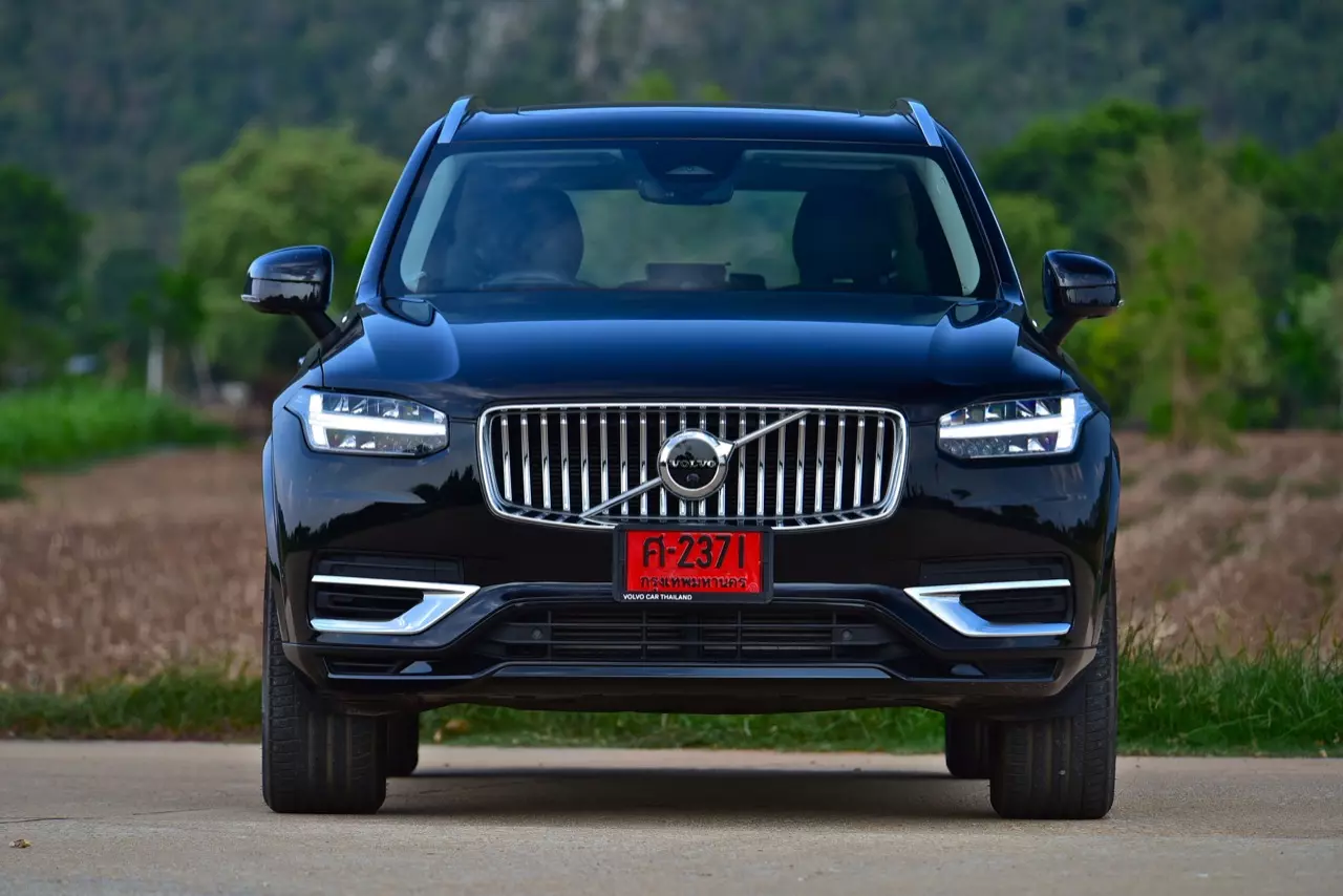 ทดสอบ VOLVO XC90 RECHARGE ULTMATE T8 ยานแม่ไวกิ้ง แรงบิดทะลุมิติกับระบบ PLUG IN HYBRID