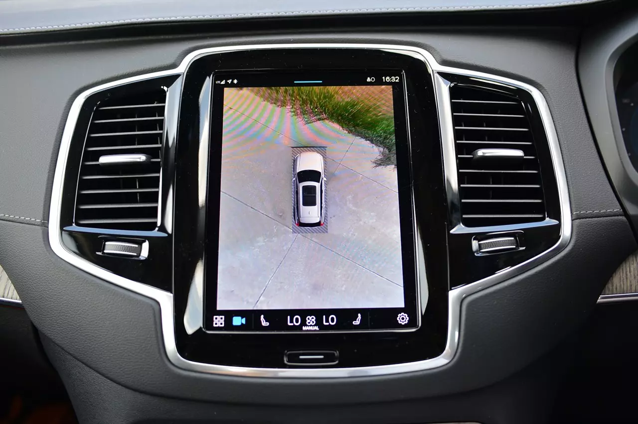 ทดสอบ VOLVO XC90 RECHARGE ULTMATE T8 ยานแม่ไวกิ้ง แรงบิดทะลุมิติกับระบบ PLUG IN HYBRID
