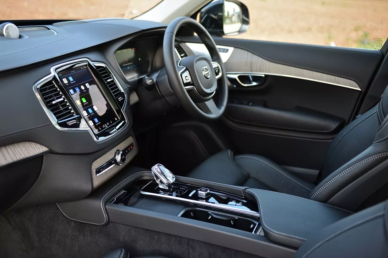 ทดสอบ VOLVO XC90 RECHARGE ULTMATE T8 ยานแม่ไวกิ้ง แรงบิดทะลุมิติกับระบบ PLUG IN HYBRID