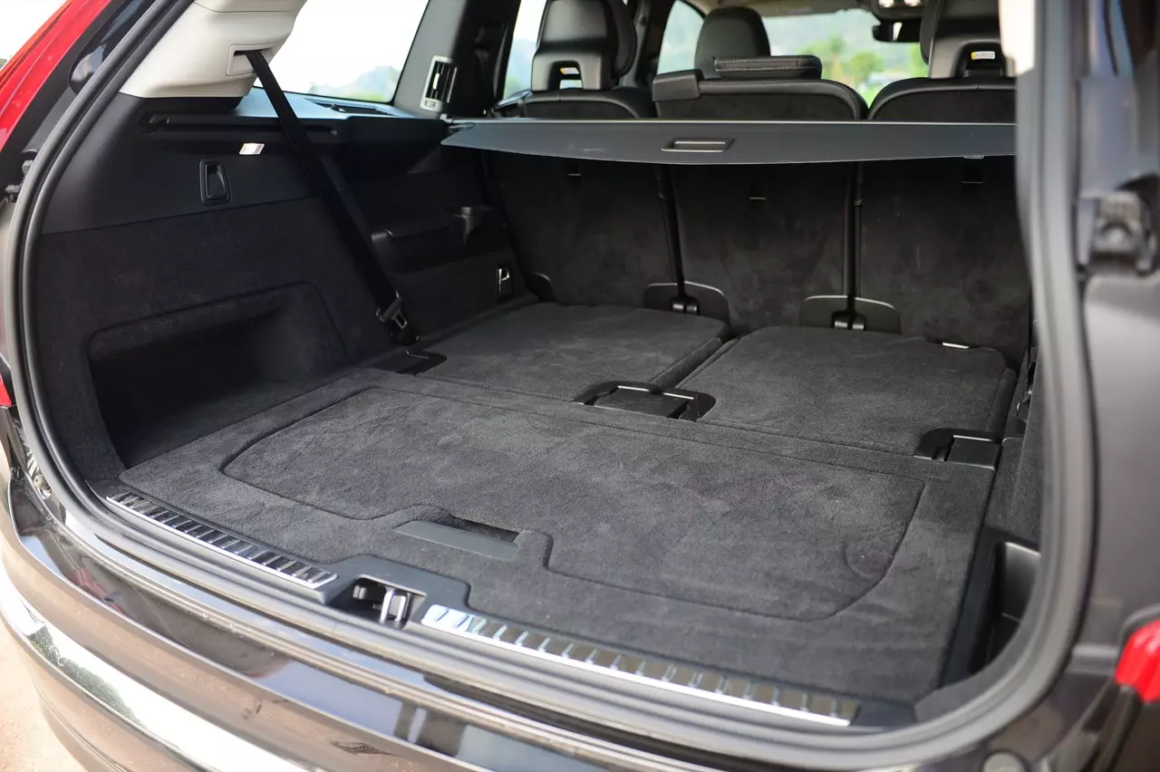 ทดสอบ VOLVO XC90 RECHARGE ULTMATE T8 ยานแม่ไวกิ้ง แรงบิดทะลุมิติกับระบบ PLUG IN HYBRID
