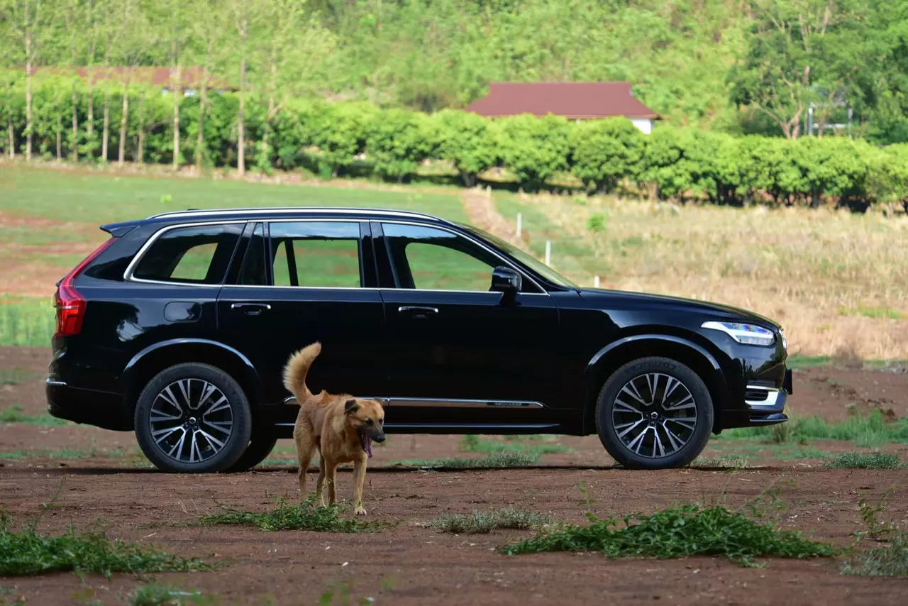 ทดสอบ VOLVO XC90 RECHARGE ULTMATE T8 ยานแม่ไวกิ้ง แรงบิดทะลุมิติกับระบบ PLUG IN HYBRID