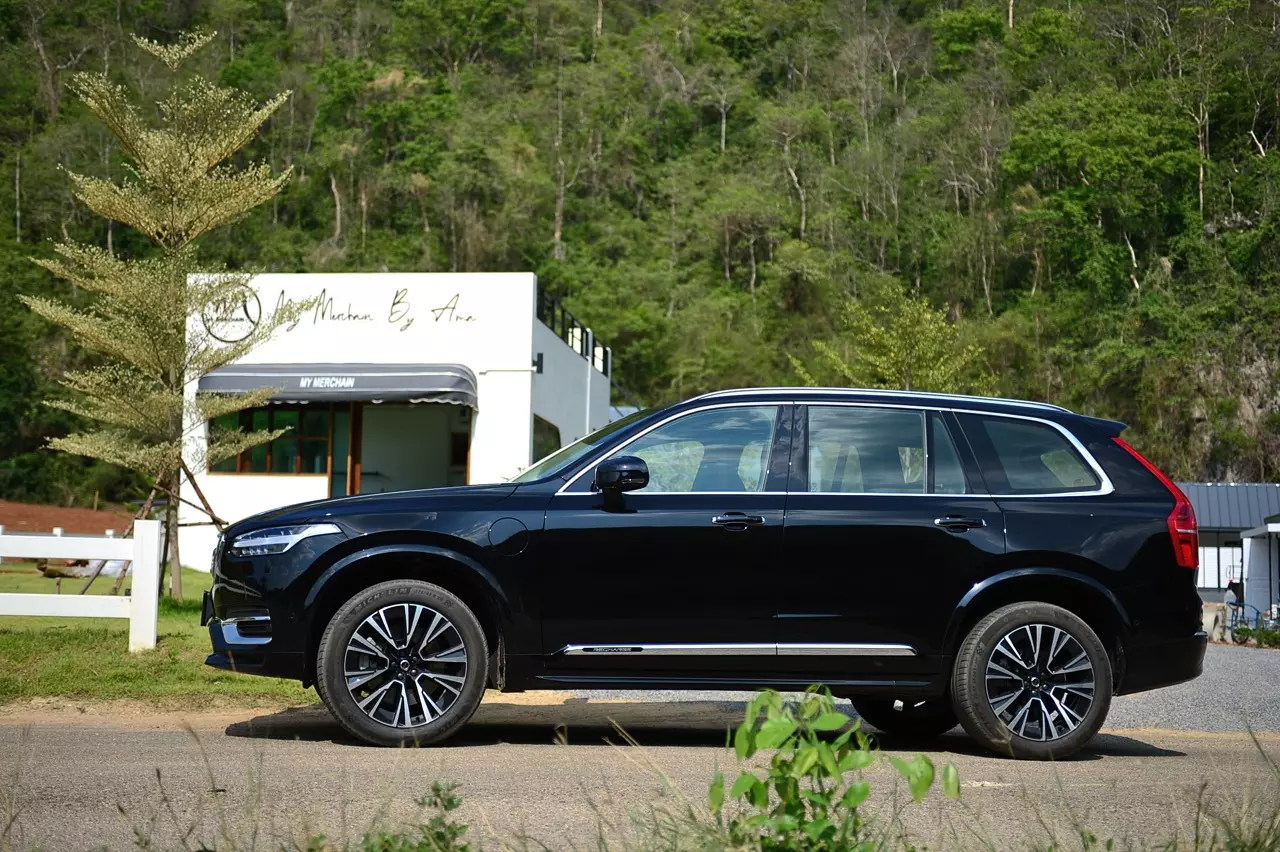ทดสอบ VOLVO XC90 RECHARGE ULTMATE T8 ยานแม่ไวกิ้ง แรงบิดทะลุมิติกับระบบ PLUG IN HYBRID