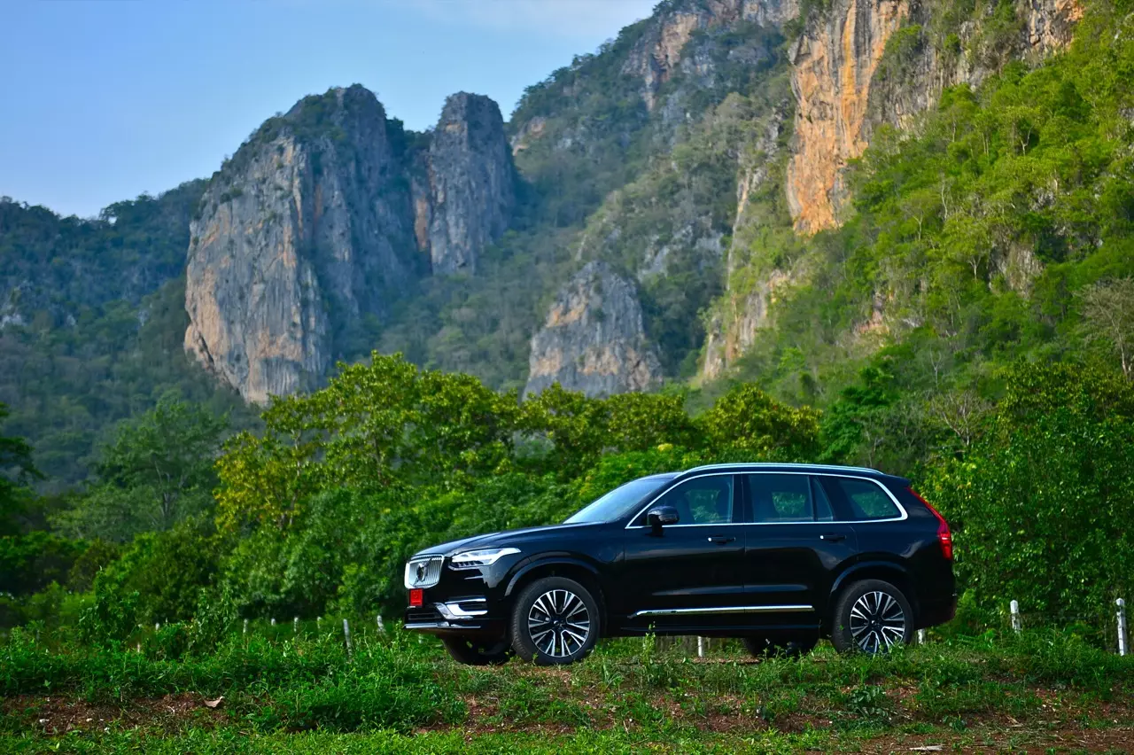 ทดสอบ VOLVO XC90 RECHARGE ULTMATE T8 ยานแม่ไวกิ้ง แรงบิดทะลุมิติกับระบบ PLUG IN HYBRID