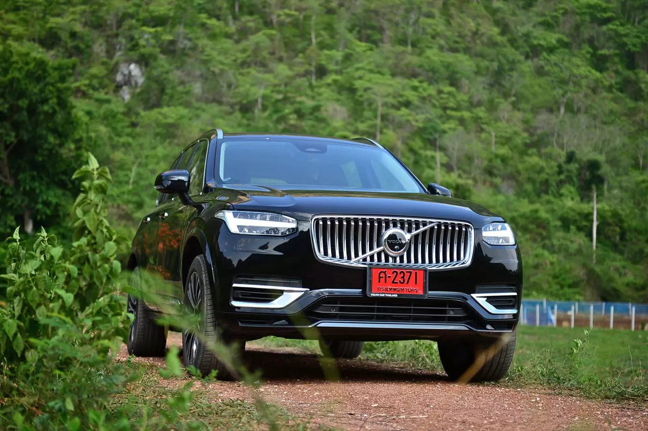 ทดสอบ VOLVO XC90 RECHARGE ULTMATE T8 ยานแม่ไวกิ้ง แรงบิดทะลุมิติกับระบบ PLUG IN HYBRID