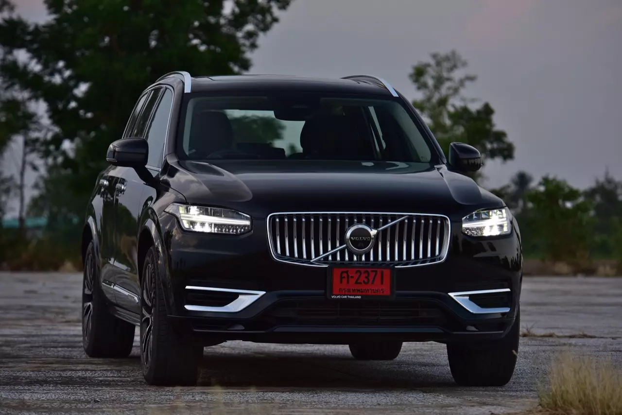 ทดสอบ VOLVO XC90 RECHARGE ULTMATE T8 ยานแม่ไวกิ้ง แรงบิดทะลุมิติกับระบบ PLUG IN HYBRID