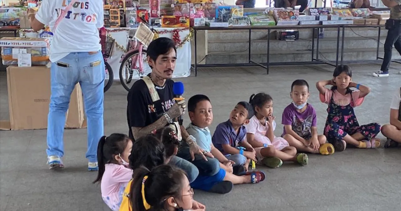 'ขี้คุกเขียนรูป' อดีตผู้ค้ายา สู่จิตรกร เปลี่ยนชีวิตด้วยโอกาสและแรงศรัทธา