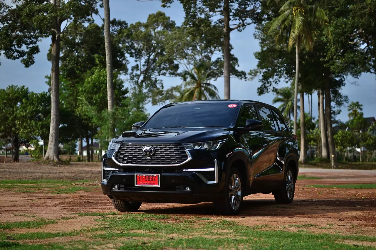 นุ่มนวลชวนหลับ! สัมผัสแรกแปลกใจ TOYOTA INNOVA ZENIX 2.0HEV PREMIUM