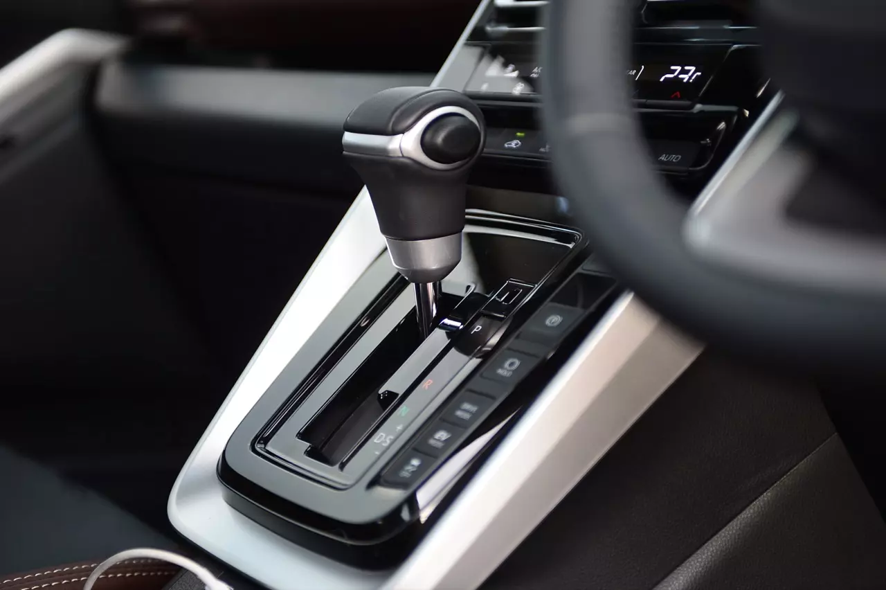 นุ่มนวลชวนหลับ! สัมผัสแรกแปลกใจ TOYOTA INNOVA ZENIX 2.0HEV PREMIUM