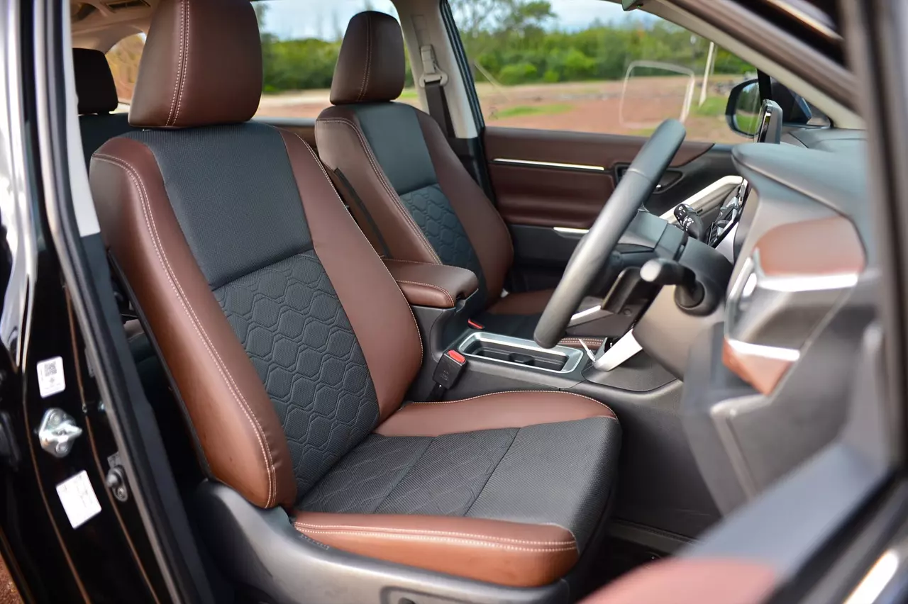 นุ่มนวลชวนหลับ! สัมผัสแรกแปลกใจ TOYOTA INNOVA ZENIX 2.0HEV PREMIUM
