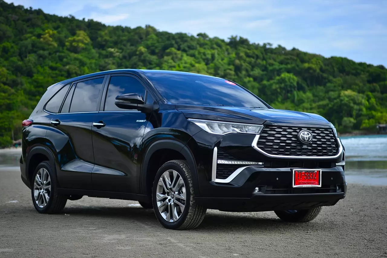 นุ่มนวลชวนหลับ! สัมผัสแรกแปลกใจ TOYOTA INNOVA ZENIX 2.0HEV PREMIUM