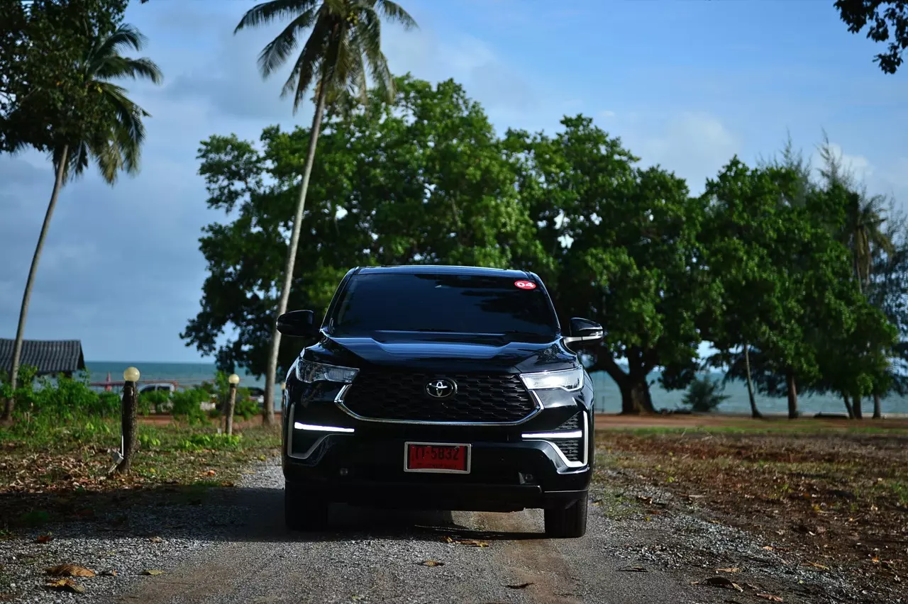 นุ่มนวลชวนหลับ! สัมผัสแรกแปลกใจ TOYOTA INNOVA ZENIX 2.0HEV PREMIUM