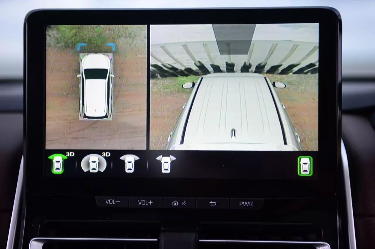 นุ่มนวลชวนหลับ! สัมผัสแรกแปลกใจ TOYOTA INNOVA ZENIX 2.0HEV PREMIUM