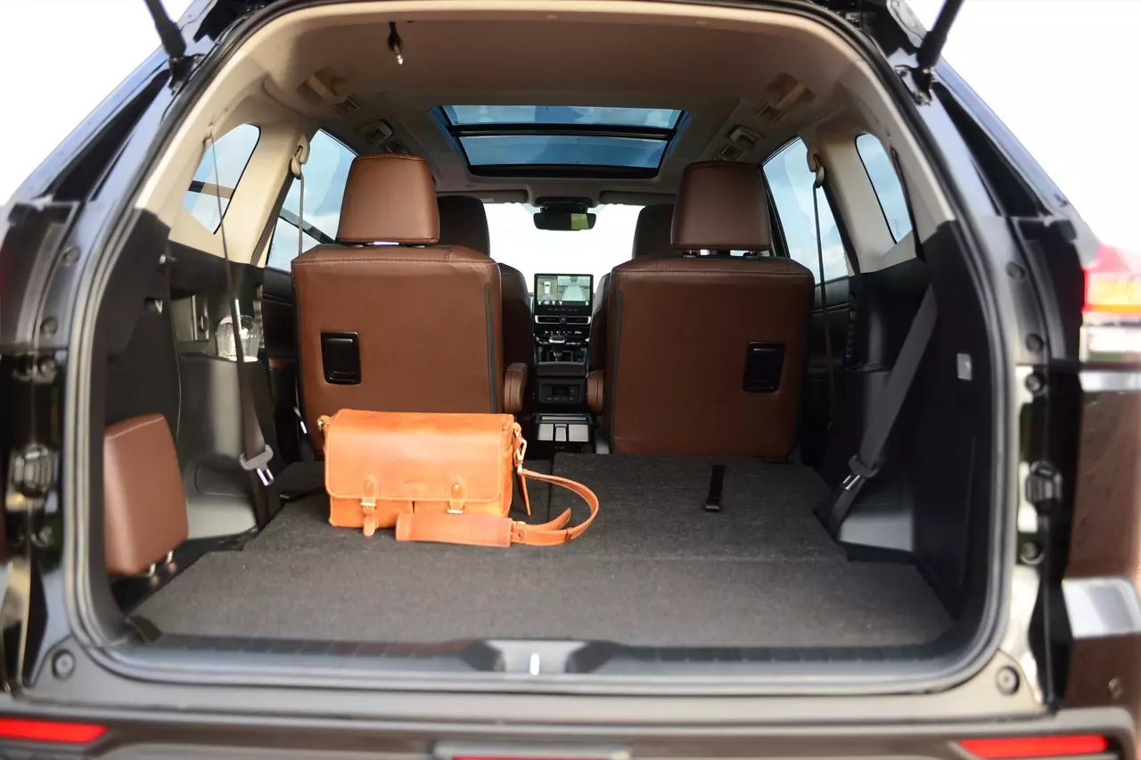 นุ่มนวลชวนหลับ! สัมผัสแรกแปลกใจ TOYOTA INNOVA ZENIX 2.0HEV PREMIUM
