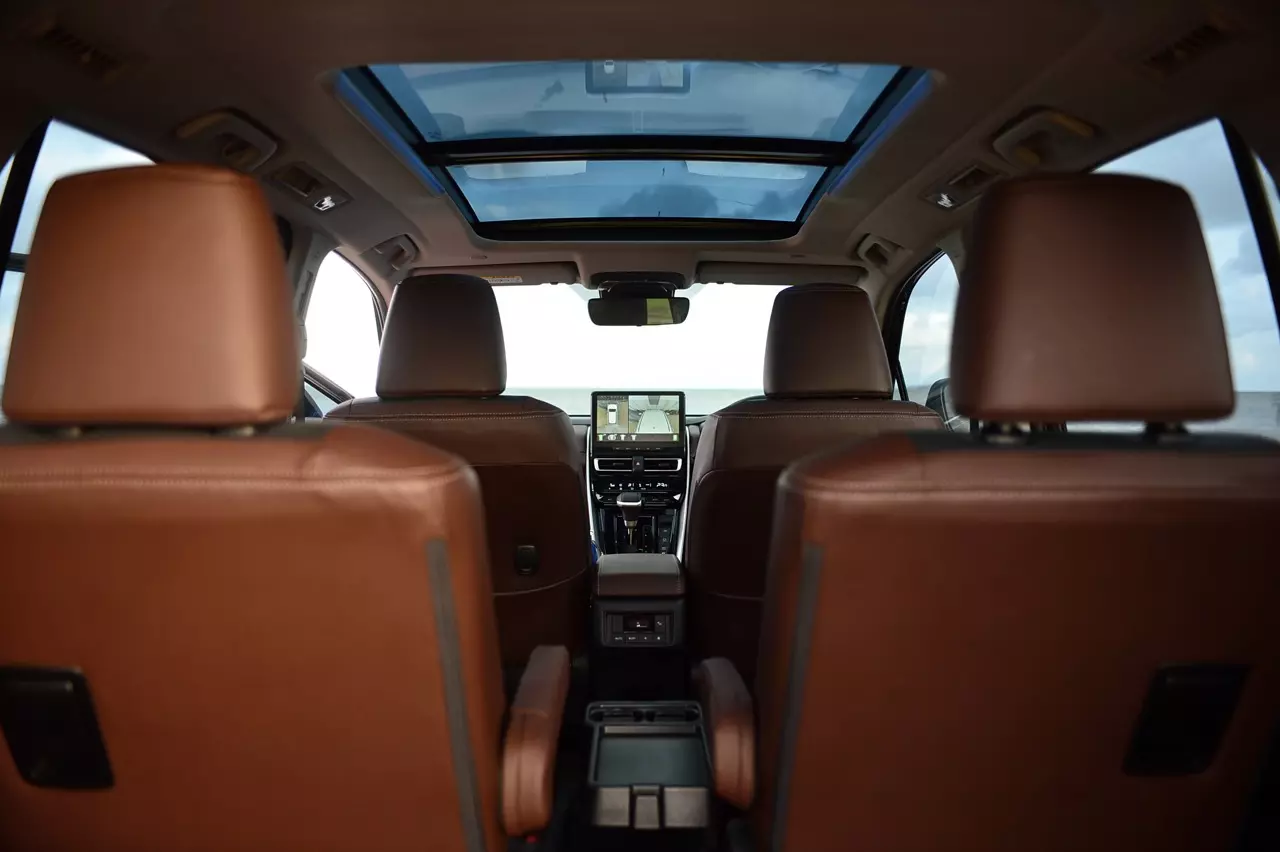 นุ่มนวลชวนหลับ! สัมผัสแรกแปลกใจ TOYOTA INNOVA ZENIX 2.0HEV PREMIUM