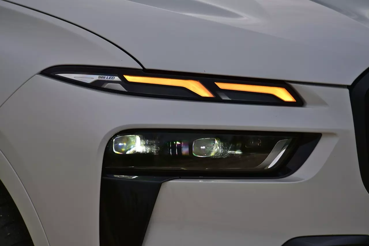 ประกอบไทยราคาดีงาม ทดสอบ BMW X7 xDRIVE40d M SPORT LCI 2023