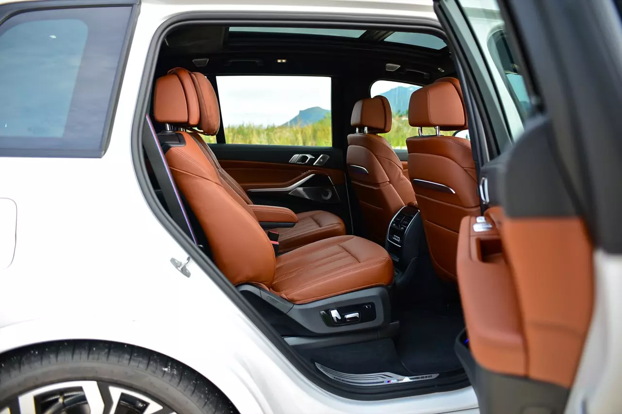 ประกอบไทยราคาดีงาม ทดสอบ BMW X7 xDRIVE40d M SPORT LCI 2023